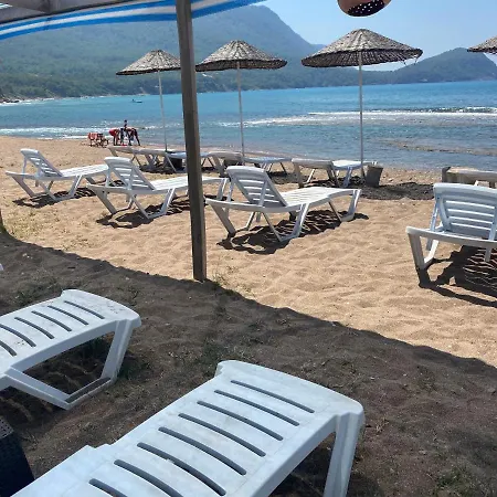 Ada Oda ve Kahvaltı