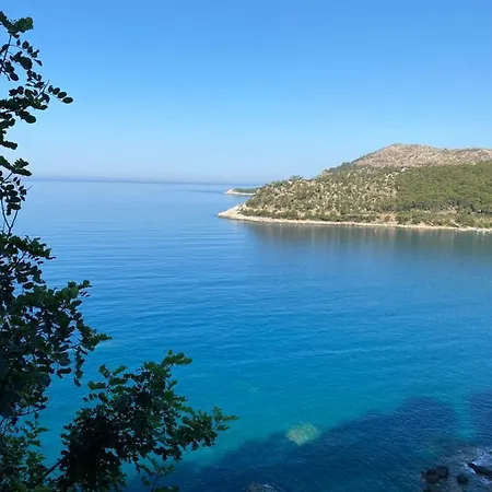 Oda ve Kahvaltı Ada