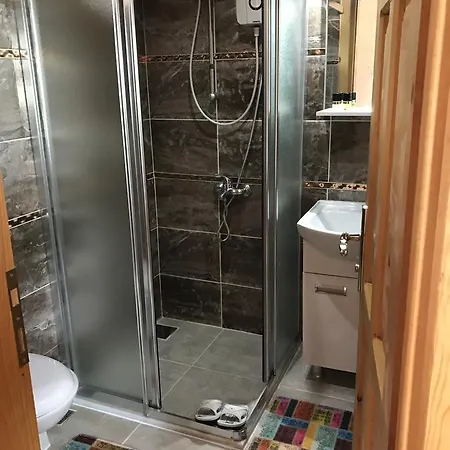 Oda ve Kahvaltı Ada