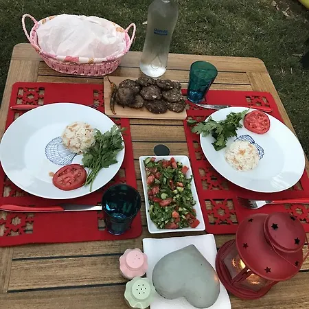 Oda ve Kahvaltı Ada 4*