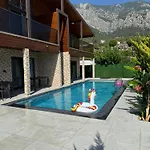فندق مبيت وإفطار Ada & كاراوز