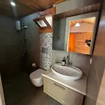فندق مبيت وإفطار Ada & كاراوز