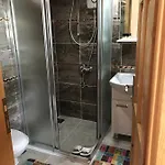 فندق مبيت وإفطار Ada &